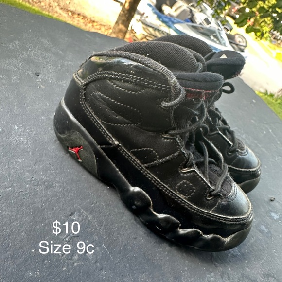 Mostly 12c boys shoes, some 11.5, 11, and 9 - Picture 7 of 9